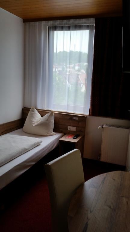 Hotel Alte Krone Тюбінген Номер фото
